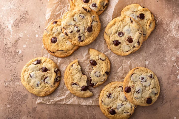 Chocolate Chip Cookies Flaky Salt Parchment Paper Homemade Freshly Baked — Stock Photo, Image