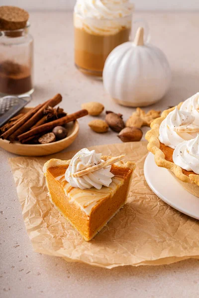 Pumpkin Pie Cheesecake Swirl Thanksgiving Dinner — Stock Photo, Image