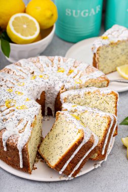 Limonlu haşhaşlı kek, dilimli kek.