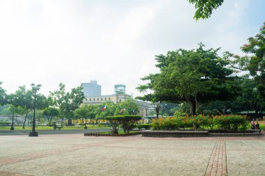 Rizal Park, Manila, Filipinler 2 Temmuz 2014: Taft Bulvarı, Manila, Filipinler yakınlarındaki Rizal Park 'ta açık alan