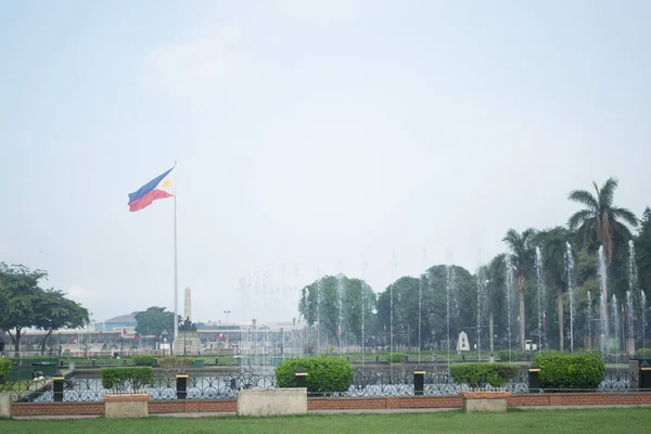 Rizal Park Manila Philippines July 2014 Philippines Flag Background Grassy — 图库照片
