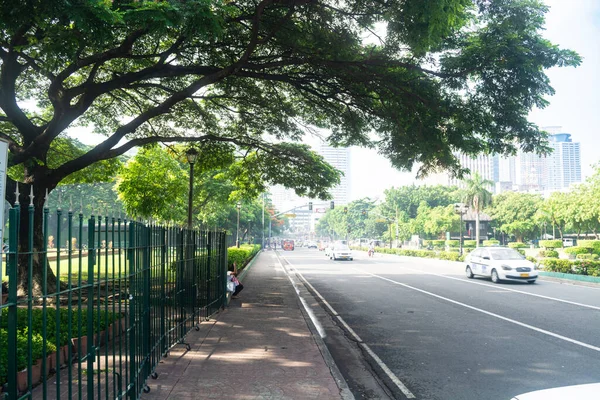 Rizal Park, Manila, Filipinler 2 Temmuz 2014: Abenida Maria Orosa Manila, Filipinler 'deki Rizal Park