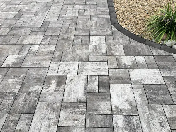 gri asfalt kiremitler