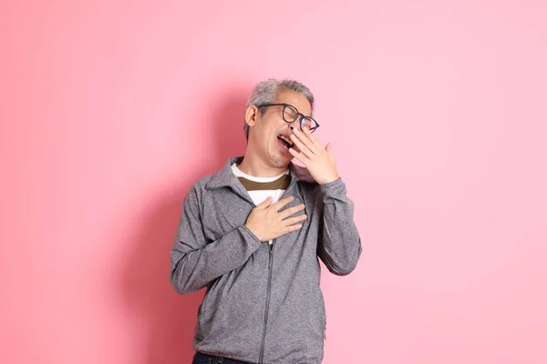 Los Años Adulto Asiático Hombre Stnading Rosa Fondo Con Casual — Foto de Stock