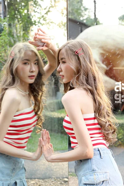 Cute Asian Girl Posing Mirror — Stock Photo, Image