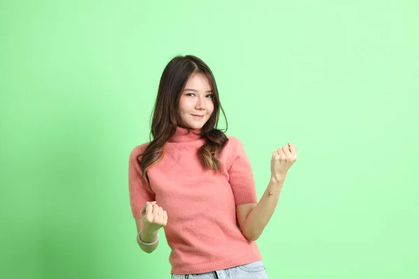 Young Adult Asian Woman Casual Clothes Jeans Standing Green Background — Stock Photo, Image