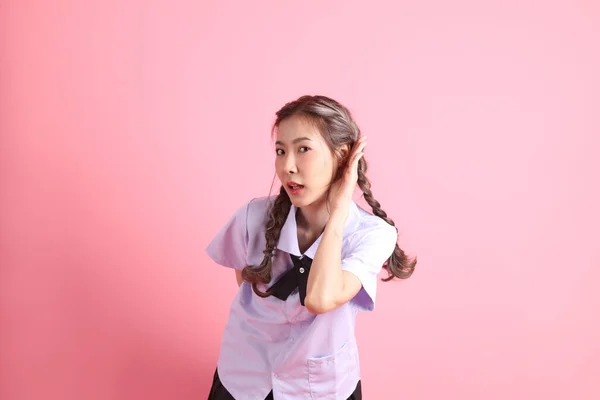 Asijské Dívka Thajské Studentské Uniformě Stojící Růžovém Pozadí — Stock fotografie