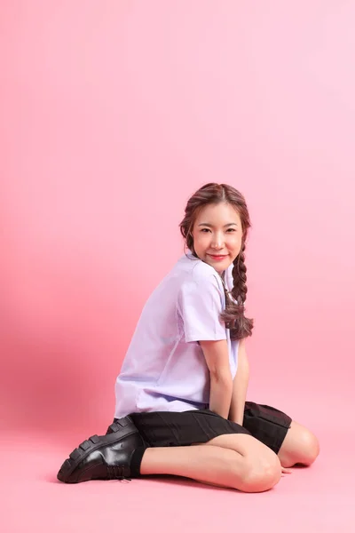 Ázsiai Lány Thai Diák Egyenruha Rózsaszín Háttér — Stock Fotó