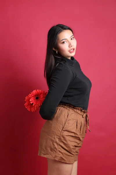 Den Asiatiska Kvinnan Med Svart Färg Klädd Stående Den Röda — Stockfoto