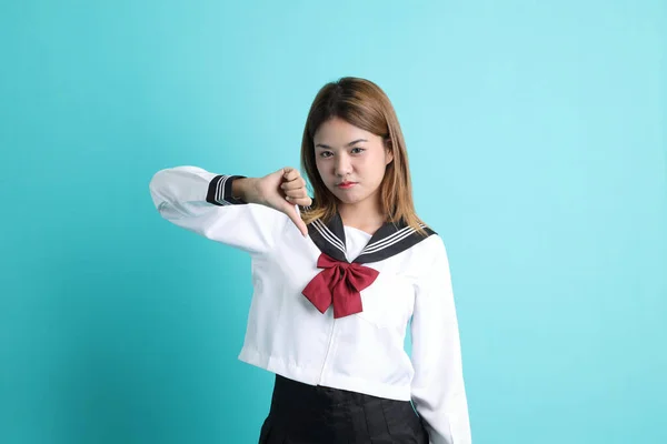Chica Asiática Uniforme Estudiante Japonés Pie Sobre Fondo Verde — Foto de Stock