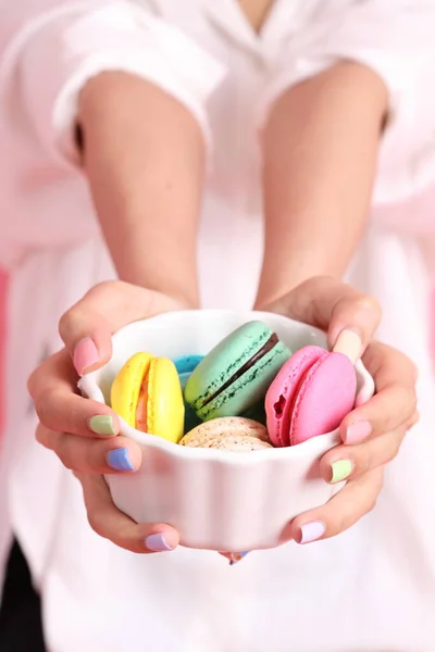 Asian Woman Holding Macaroons Hand Pink Background — Stock Photo, Image