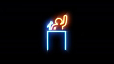 Siyah arka plandaki podyum ikonunda yanıp sönen neon ışığı..