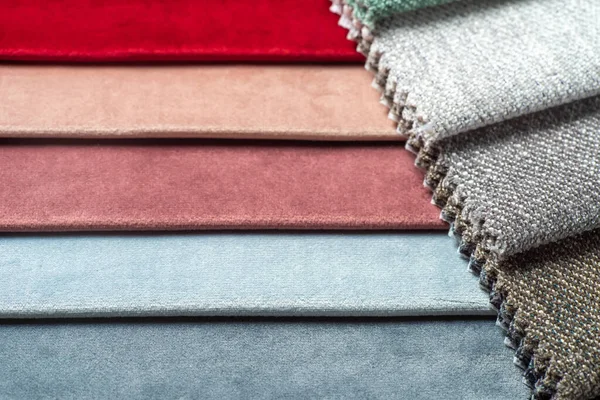 色彩艳丽的纺织品样品集 面料短袜 设置在不同的颜色选择 家具和室内装饰材料的各种色彩 织物纹理背景 — 图库照片