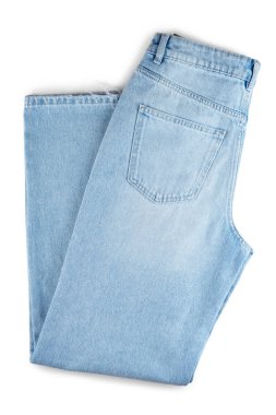 Denim blue jean, katlanmış kot pantolon arka tarafı, cebi beyaz arka plan, üst manzara. Moda konsepti, iş, alışveriş, satış.