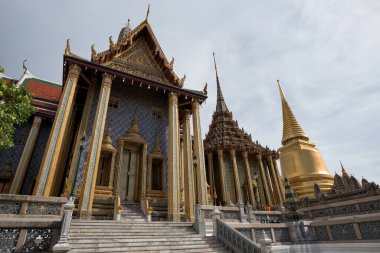 Prasat Phra Dhepbidorn ya da The Royal Pantheon, Grand Palace, Bangkok, Tayland - The Royal Pantheon, Kral Rama IV tarafından 1856 yılında yapılan Tayland-Khmer stilinin bir karışımıdır..