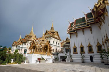 grand palace, bangkok, Tayland Phra thinang aphorn phimok prasat. Köşk Kral rama tarafından inşa edilmiş onun regalia maha prasat tesislerinde girerken değiştirmek Kral ın robing bir köşk olarak IV. 