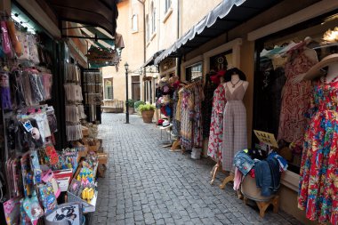 Primo Piazza, Khao Yai, Tayland 'daki İtalyan mimarisi Primo Piazza çarpıcı manzarası ve zarif İtalyan mimarisi ile ünlüdür.
