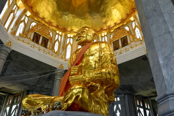 Famous Monk Statue Cover Gold Have Name Somdet Phra Buddhacharn — Stockfoto