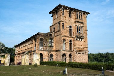 Kellie 'nin Kalesi Batu Gajah, Perak, Malezya' da. Bitmemiş, harap olmuş konak, William Kellie-Smith adında bir İskoç ekicisi tarafından inşa edilmiş..