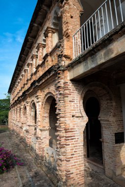 Kellie 'nin Kalesi Batu Gajah, Perak, Malezya' da. Bitmemiş, harap olmuş konak, William Kellie-Smith adında bir İskoç ekicisi tarafından inşa edilmiş..
