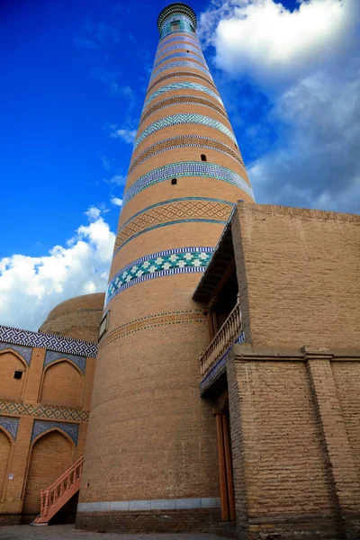 Minaret Islam Khoja Khiva Uzbekistan Unesco Monument Rechtenvrije Stockfoto's