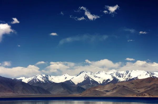 Озеро Каракул Памир Старое Памирское Шоссе Таджикистан Лицензионные Стоковые Изображения