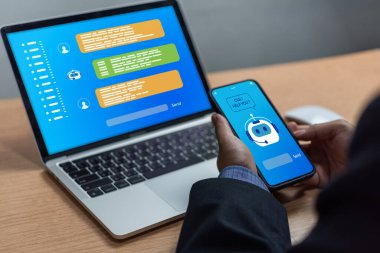 Chatbot sohbeti yapay zeka teknolojisi online müşteri hizmetleri. Dijital sohbet robotu, robot uygulaması, OpenAI üretimi. Geleceğin teknolojisi. İnternetteki sanal asistan..
