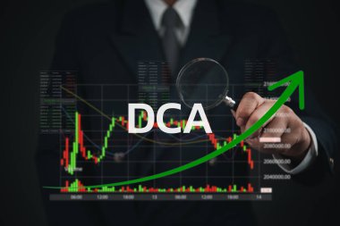 DCA yatırım stratejisi finansal grafik ve Green Arrow büyümesi. Yatırım zenginliği yönetimi ve portföy gelişimi. Etkili analizlerle piyasa eğilimleri ve kâr planlama.