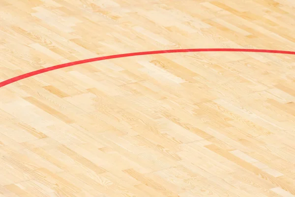 木製の床バスケットボール バドミントン フットサル ハンドボール バレーボール サッカー サッカーコート 木製の床室内 ジムコート上の赤と茶色の線でスポーツホールの木製の床 — ストック写真