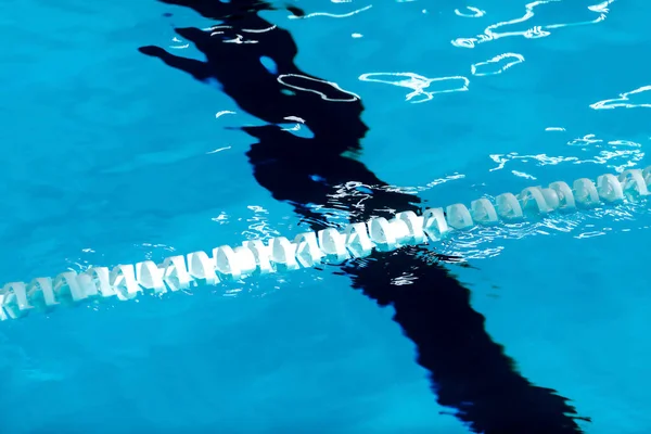 Der Blick Auf Ein Leeres Öffentliches Schwimmbad Drinnen Bahnen Eines — Stockfoto