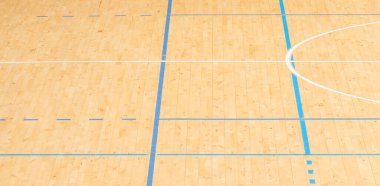 Tahta zemin basketbol, badminton, futsal, hentbol, voleybol, futbol, futbol sahası. Spor salonunun ahşap zemininde ahşap zemin, spor salonu.