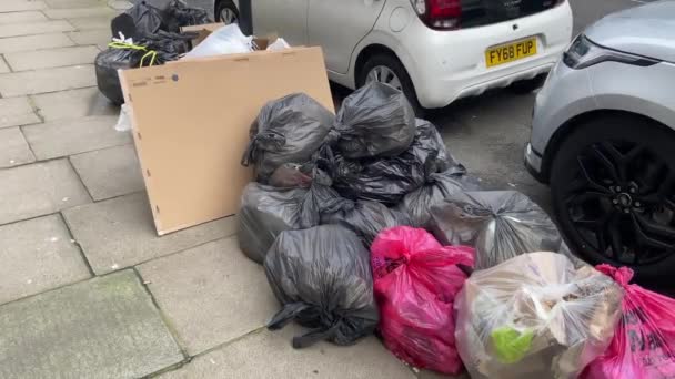 Pile Rubbish Trash Bags Posh London Street — Stock Video