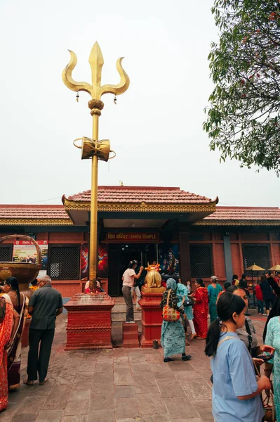 Pokhara Nepal Abr 2023 Povo Nepalês Reúne Templo Bindhyabasini Pokhara — Fotografia de Stock
