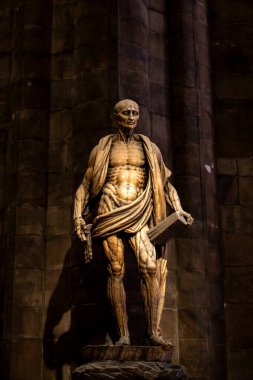 Duomo di Milano (Milan Katedrali), İtalya 'nın Lombardiya şehrinde bulunan bir katedral..