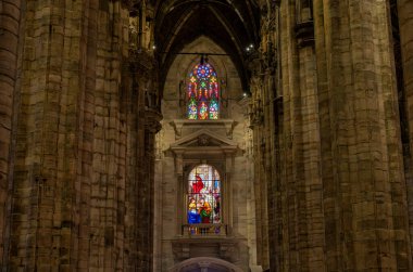 Duomo di Milano (Milan Katedrali), İtalya 'nın Lombardiya şehrinde bulunan bir katedral..