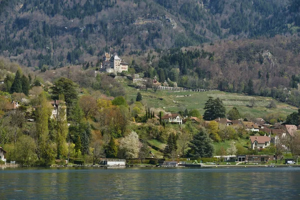 Eine Landschaft Rund Den See Von Annecy Einem Sonnigen Tag — Stockfoto