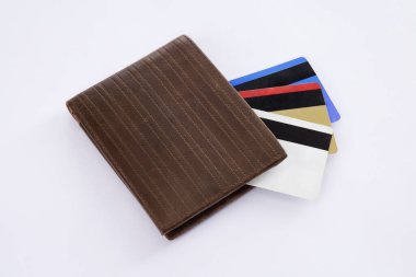 Cüzdandaki kredi kartları.