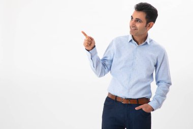 İKİNCİ BİR MÜZİK GİRİŞİYOR