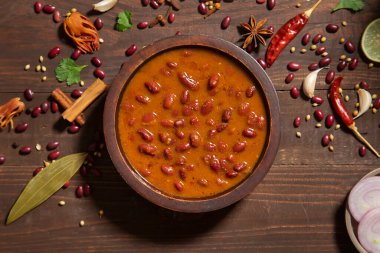 RAJMA AYRIMLARLA BİR BOWL KEPTESİNDE KURULDU