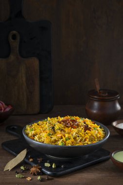 Pulao Hint spesiyali, nane aromalı pilav.