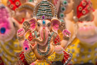Odaklanan güzel Ganesh idolü