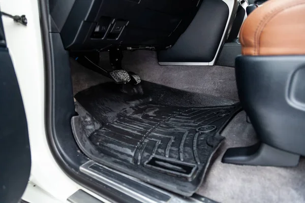 Dirty Car Floor Mats Black Rubber Gas Pedals Brakes Workshop — Stock Photo, Image