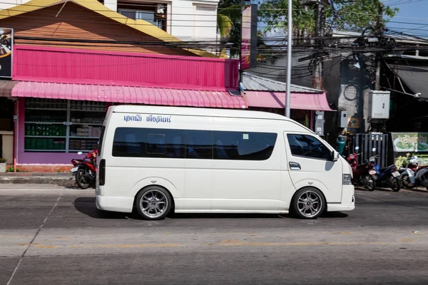 Tailandia Phuket Toyota Commuter Hiace Blanco Con Grandes Ruedas Aleación — Foto de Stock