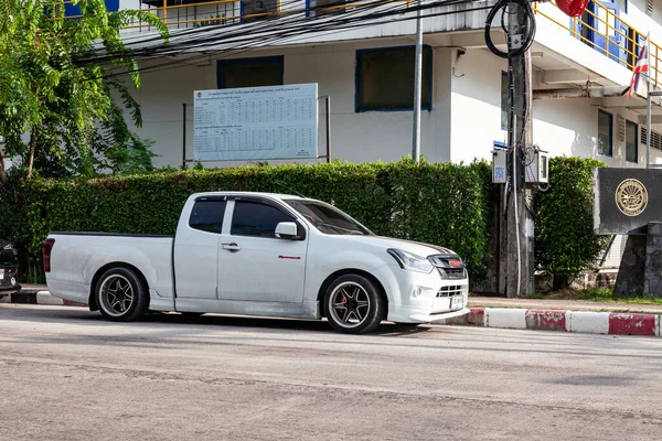Tailandia Phuket Low Ride Car Isuzu Max Recogida Con Grandes — Foto de Stock