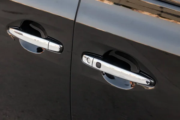 Maçaneta Porta Carro Cromado Com Botão Entrada Sem Chave Borracha — Fotografia de Stock