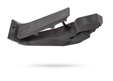 Araba servisinde satılık bir fotoğraf stüdyosunda beyaz izole edilmiş arka planda gaz pedalı. Atölyedeki tadilat sırasında yedek parça olarak siyah otomobil. Yedek parça hurdalığı.