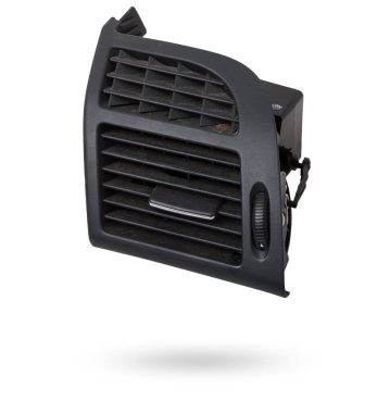 Arka yolcu kompartımanını ısıtmak ve soğutmak için ısıtıcının havalandırma saptırıcısını gören modern bir arabanın iç kısmının yakın görüntüsü. Kullanılan otomatik parça katalog hurdalığı