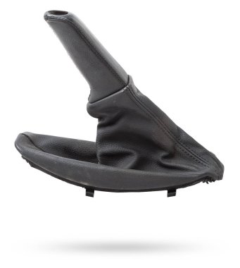 Pahalı bir Alman otomobilinin krom elementli beyaz saplı fren kolu bir atölyede arabanın fren sistemini tamir etmek için izole edilmiş bir fotoğraf stüdyosunun arka planında..