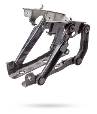 Arabanın kaputunu ya da bagajını beyaz izole bir arka plana bağlamak için bir çift menteşe. Araçların katalog ve onarımı için otomobil parçaları.