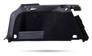 Bir araba gövdesinin kaplaması - bir atölyede değiştirmek veya satmak için bir fotoğraf stüdyosunun beyaz izole arka planında gri kumaştan yapılmış bagaj.